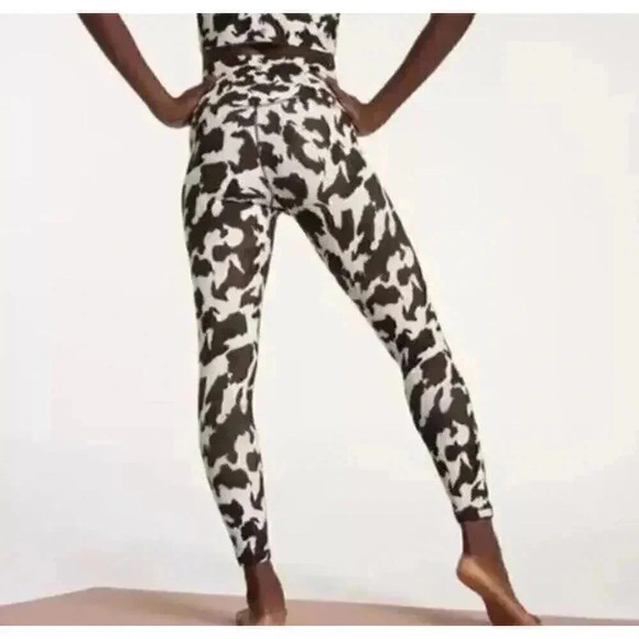 Calia by‎ Carrie Underwood Women's Essential Pony Print 7/8 Leggings Size Large - Picture 3 of 10